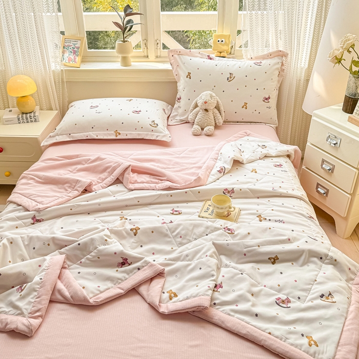 91家纺网 家纺一手货源 找家纺 梵克保罗 2025新款印花单夏被被子被芯夏被四件套 调皮小马