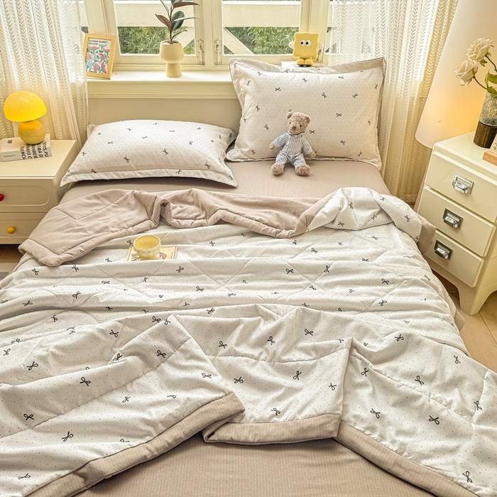 91家纺网 家纺一手货源 找家纺 梵克保罗 2025新款印花单夏被被子被芯夏被四件套 幸运蝴蝶结