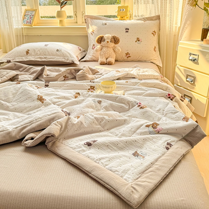 91家纺网 家纺一手货源 找家纺 梵克保罗 2025新款印花单夏被被子被芯夏被四件套 软萌熊熊