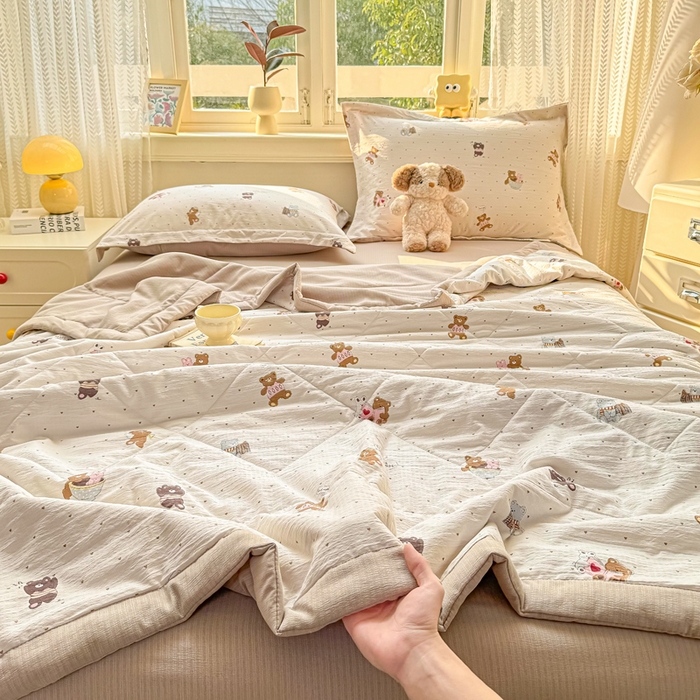 91家纺网 家纺一手货源 找家纺 梵克保罗 2025新款印花单夏被被子被芯夏被四件套 软萌熊熊