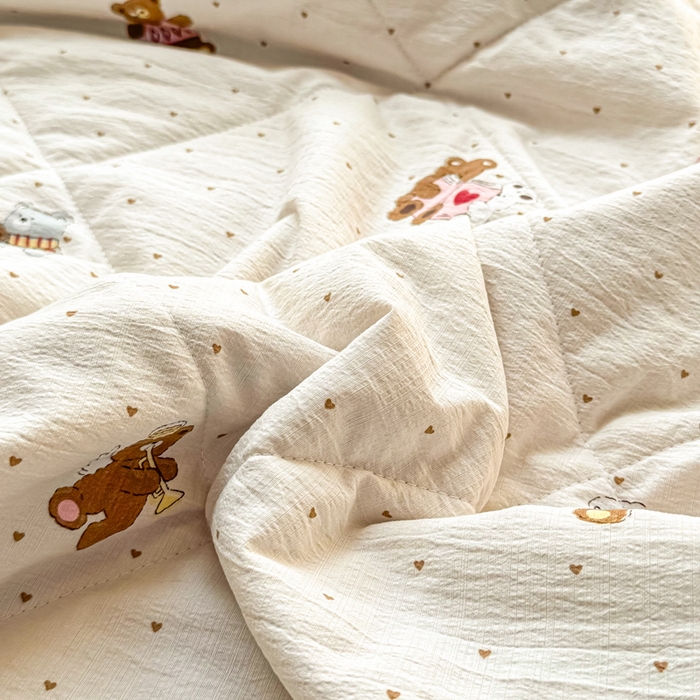 91家纺网 家纺一手货源 找家纺 梵克保罗 2025新款印花单夏被被子被芯夏被四件套 软萌熊熊