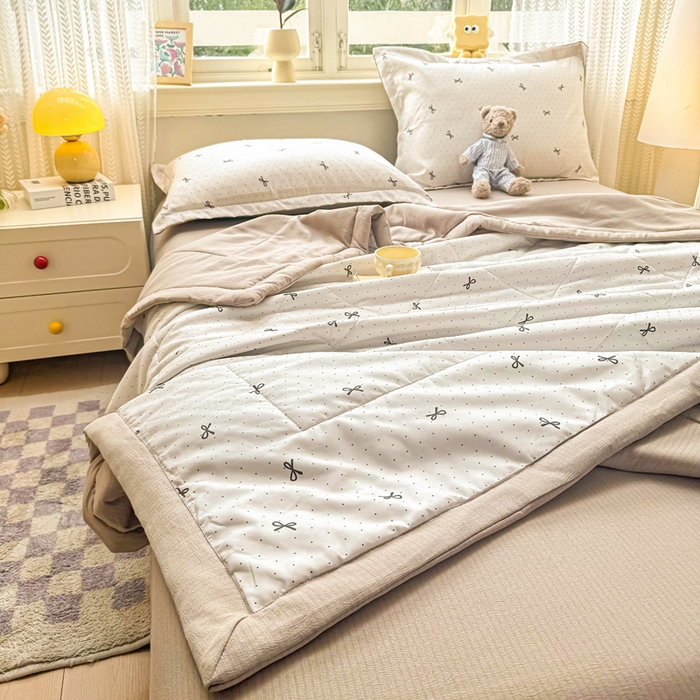 91家纺网 家纺一手货源 找家纺 梵克保罗 2025新款印花单夏被被子被芯夏被四件套 幸运蝴蝶结