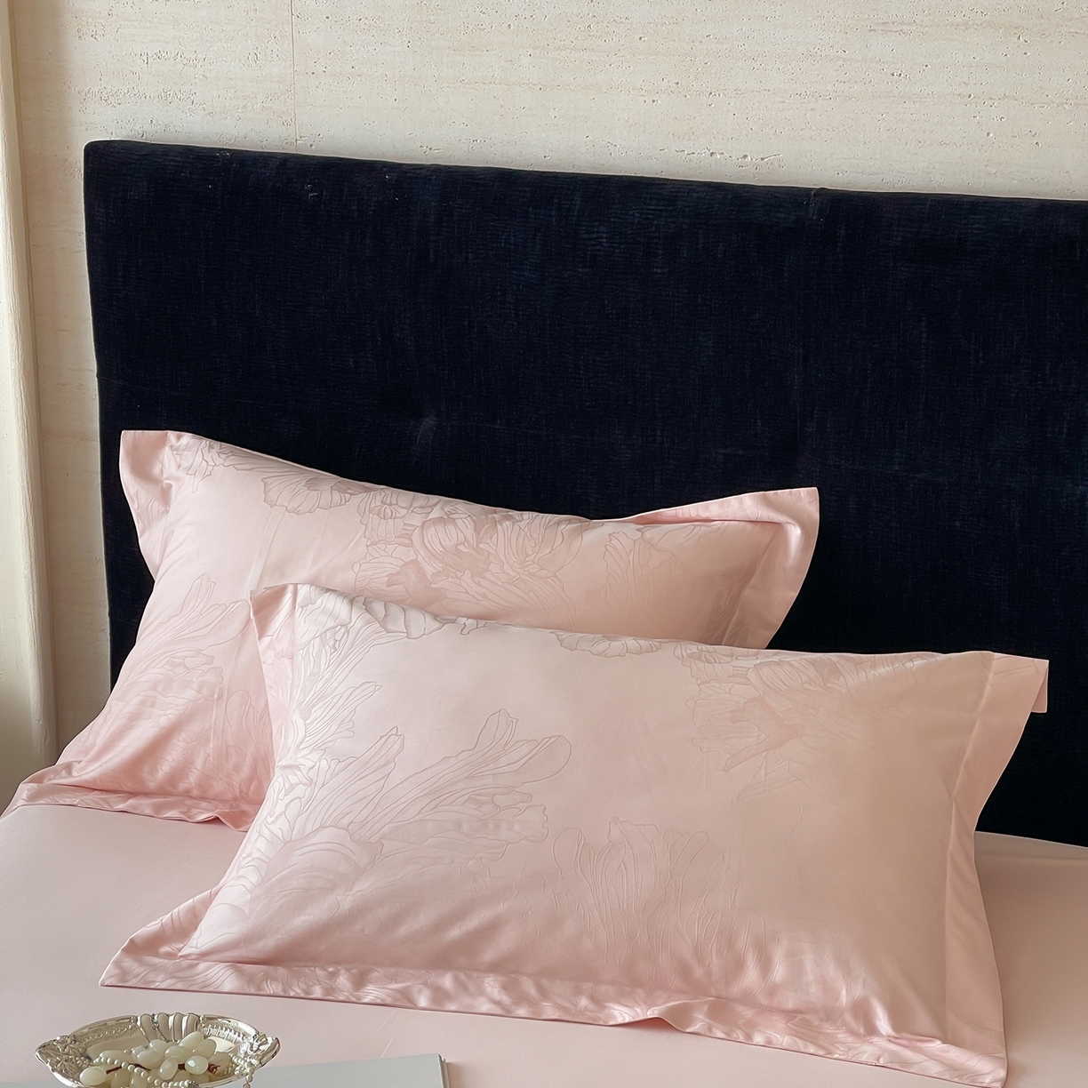 91家纺网 家纺一手货源 找家纺 栩裕纺织 2025新款长绒棉提花最新款单品四件套 奥罗拉-仙桃粉