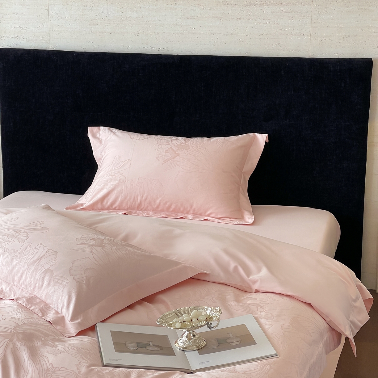 91家纺网 家纺一手货源 找家纺 栩裕纺织 2025新款长绒棉提花最新款单品四件套 奥罗拉-仙桃粉