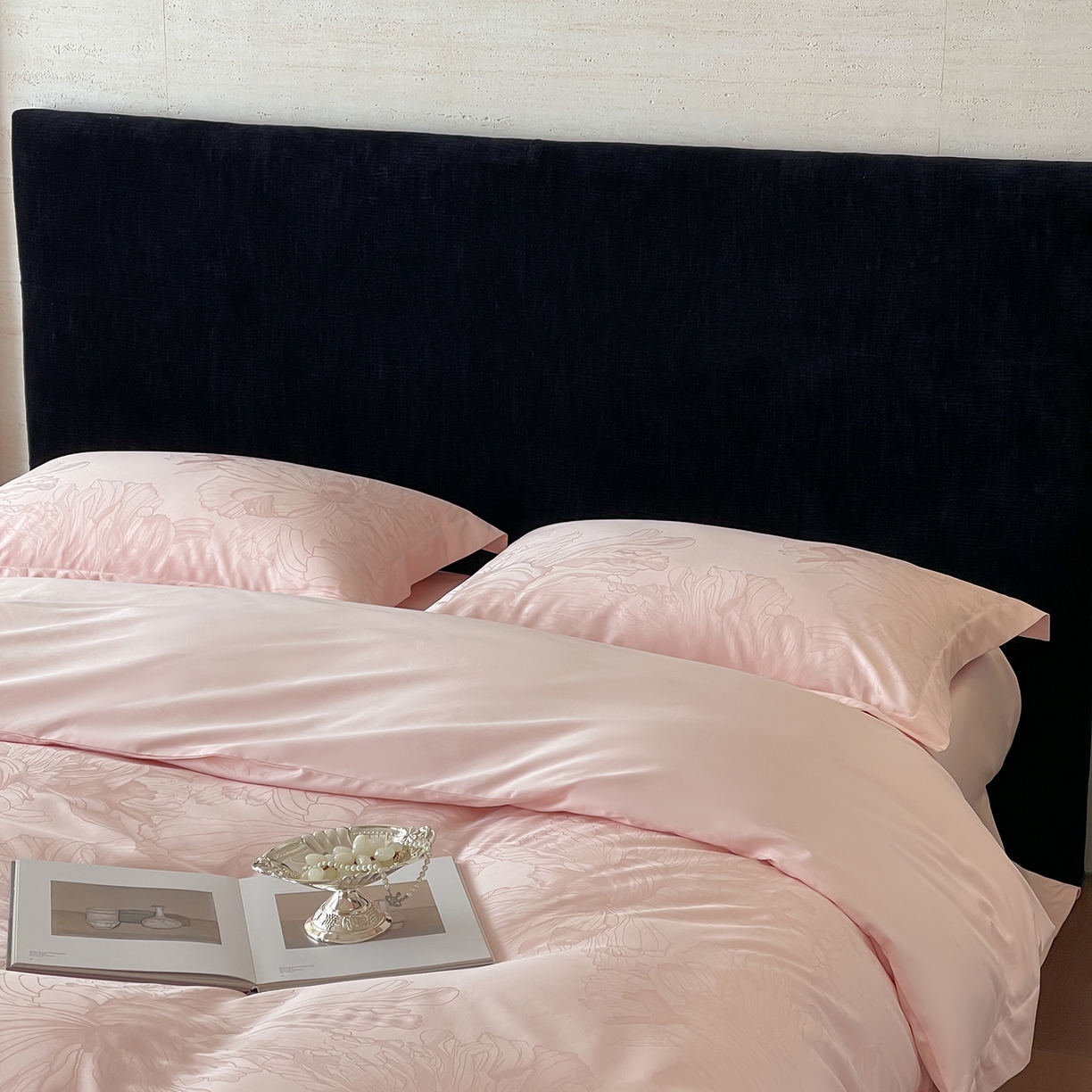 91家纺网 家纺一手货源 找家纺 栩裕纺织 2025新款长绒棉提花最新款单品 奥罗拉-仙桃粉