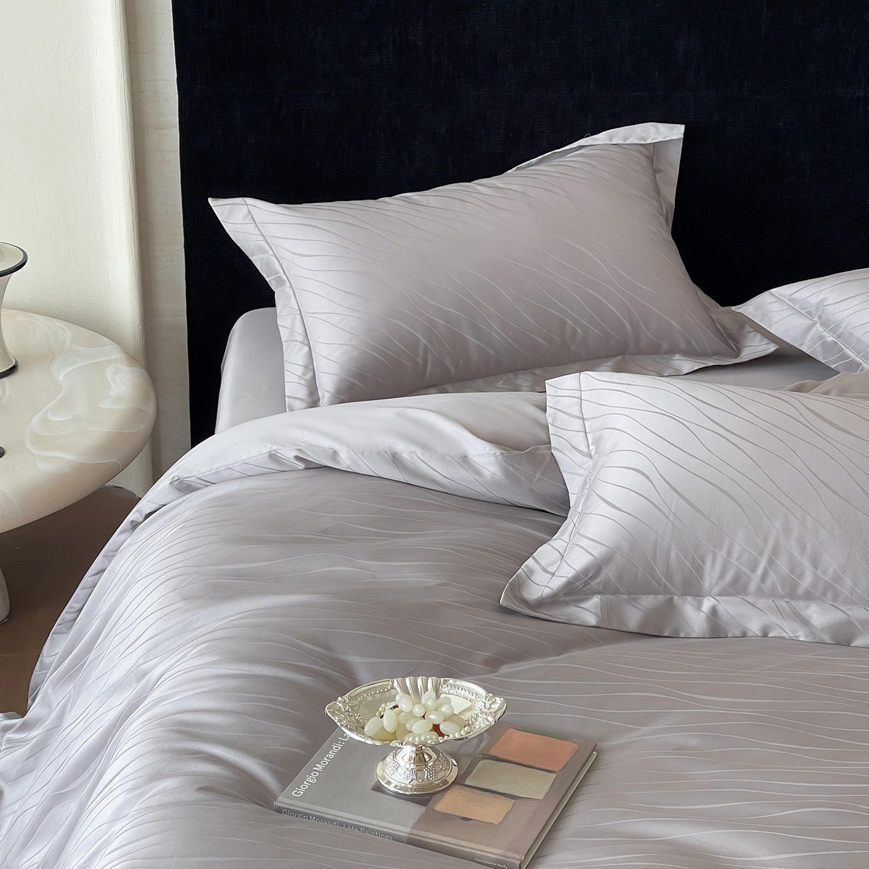 91家纺网 家纺一手货源 找家纺 栩裕纺织 2025新款长绒棉提花最新款单品 布兰卡-高级灰