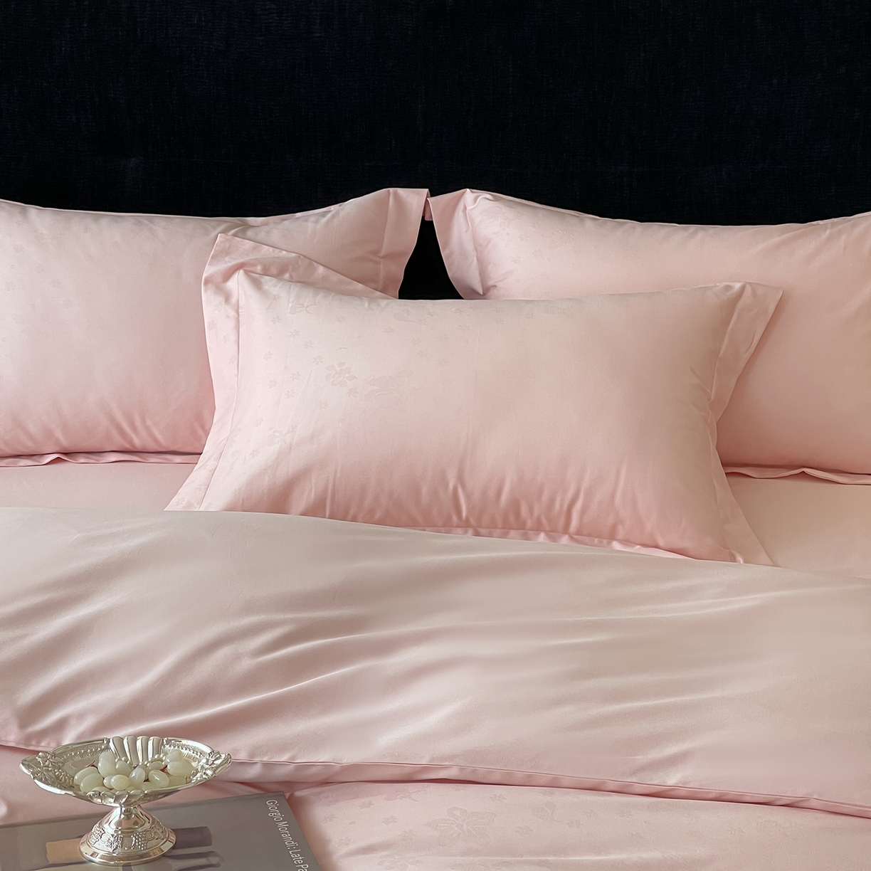 91家纺网 家纺一手货源 找家纺 栩裕纺织 2025新款长绒棉提花最新款单品四件套 朵芙-仙桃粉