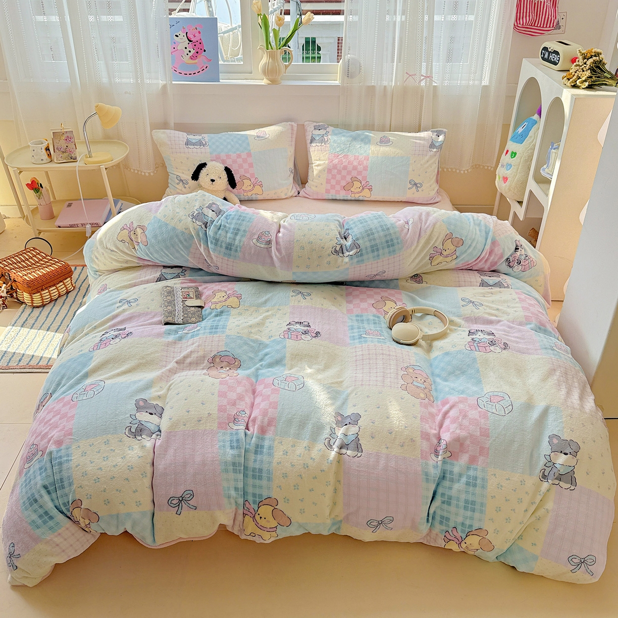 91家纺网 家纺一手货源 找家纺 耀悦家纺 2025新款牛奶绒小清新高克重ins风卡通四件套 礼物起司猫咪