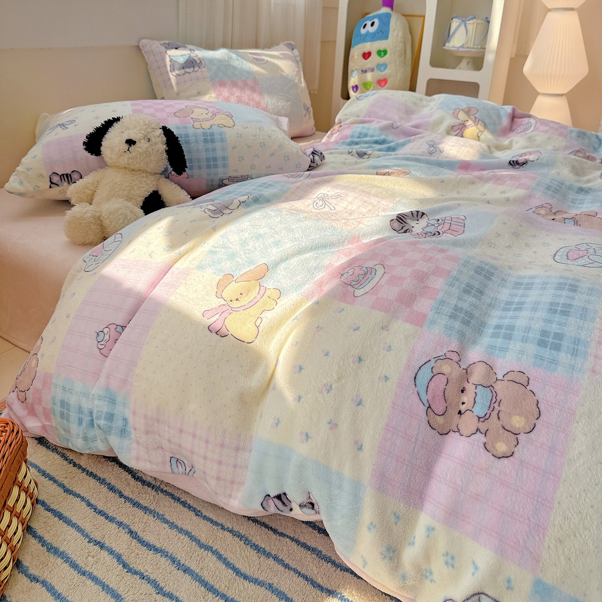 91家纺网 家纺一手货源 找家纺 耀悦家纺 2025新款牛奶绒小清新高克重ins风卡通四件套 礼物起司猫咪