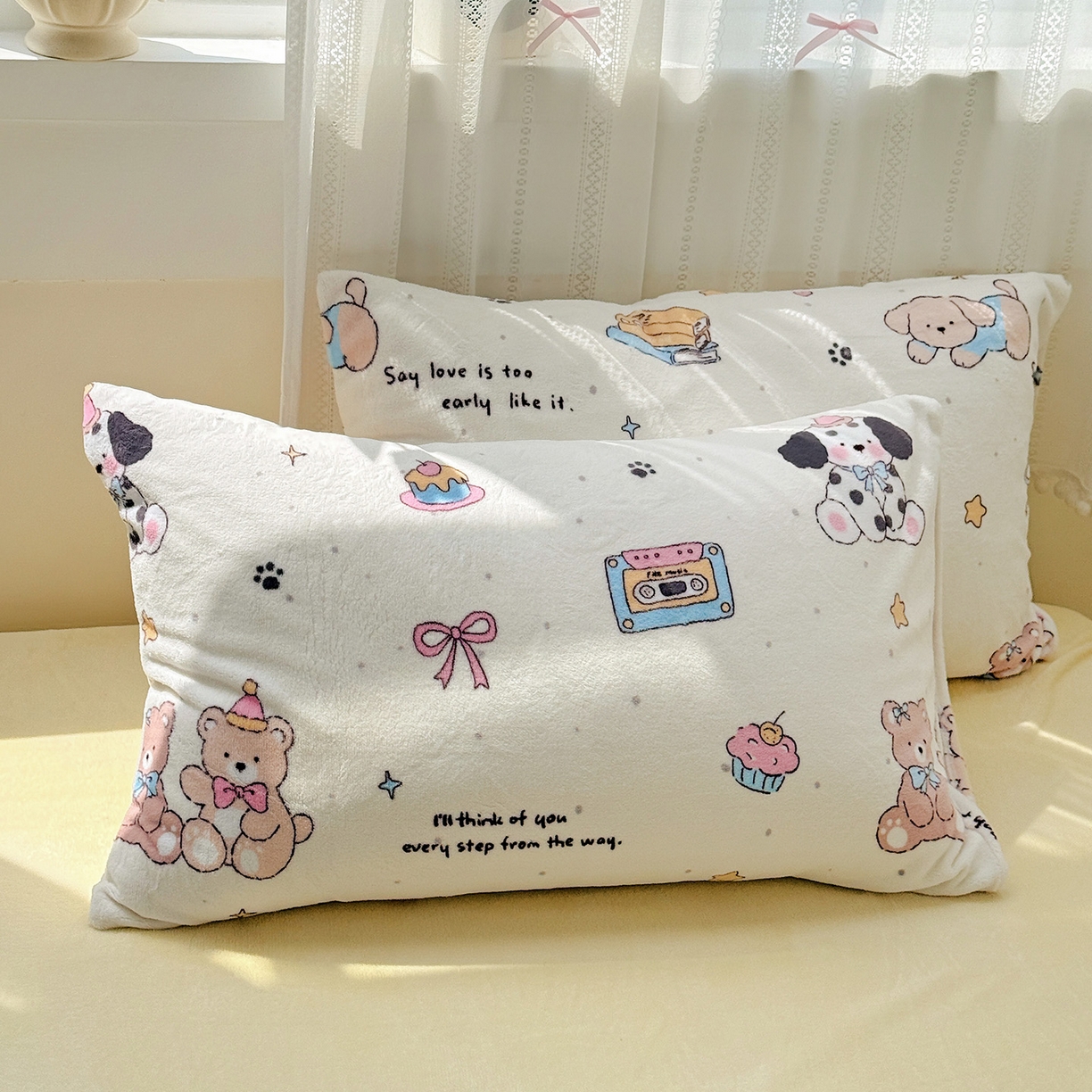 91家纺网 家纺一手货源 找家纺 耀悦家纺 2025新款牛奶绒小清新高克重ins风卡通四件套 音乐与美食的周末