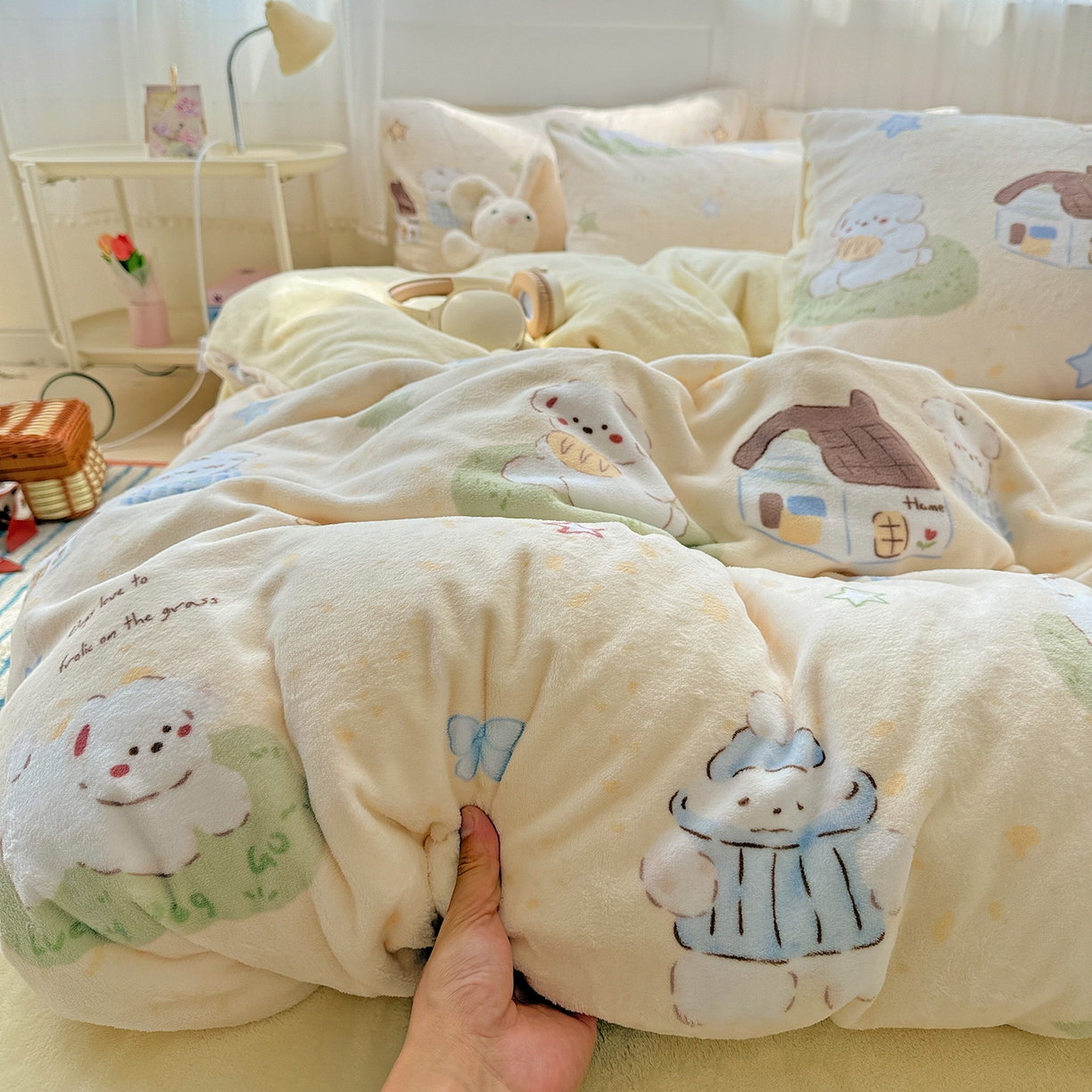 耀悦家纺 2025新款牛奶绒小清新高克重ins风卡通四件套 萌宠的田园生活