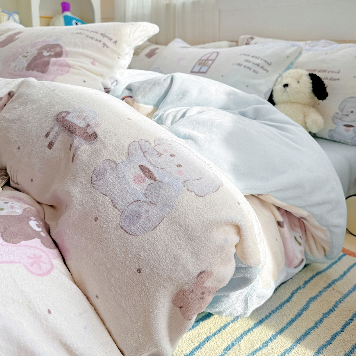 91家纺网 家纺一手货源 找家纺 耀悦家纺 2025新款牛奶绒小清新高克重ins风卡通四件套 小象的生日聚会