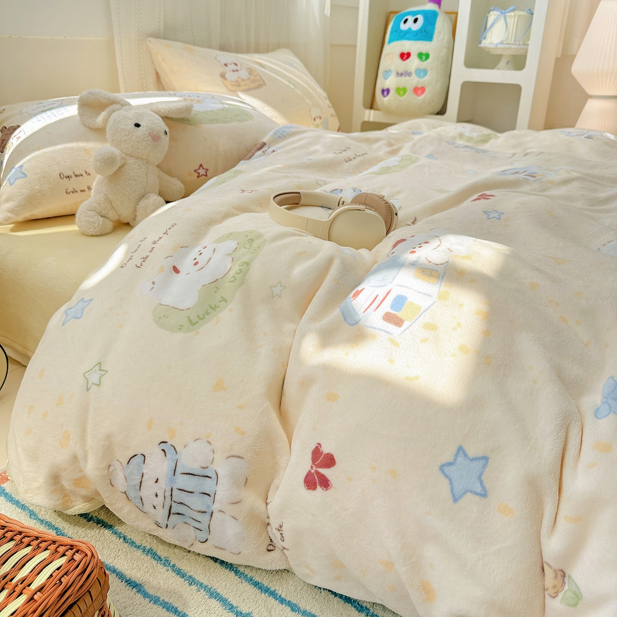 91家纺网 家纺一手货源 找家纺 耀悦家纺 2025新款牛奶绒小清新高克重ins风卡通四件套 萌宠的田园生活