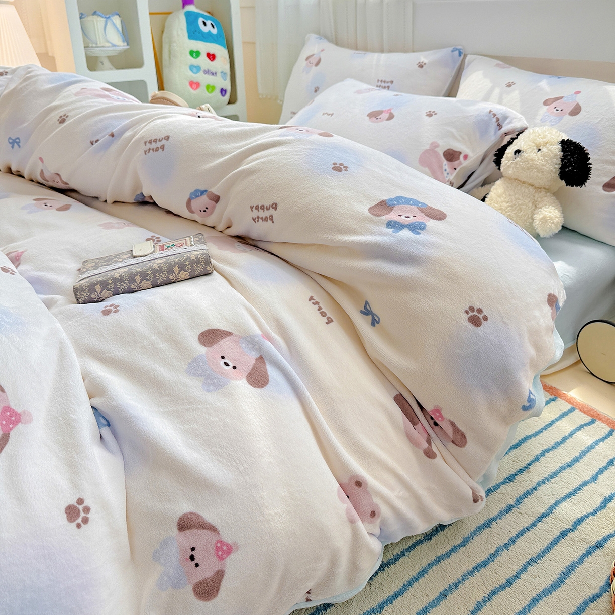 91家纺网 家纺一手货源 找家纺 耀悦家纺 2025新款牛奶绒小清新高克重ins风卡通四件套 小奶狗派对