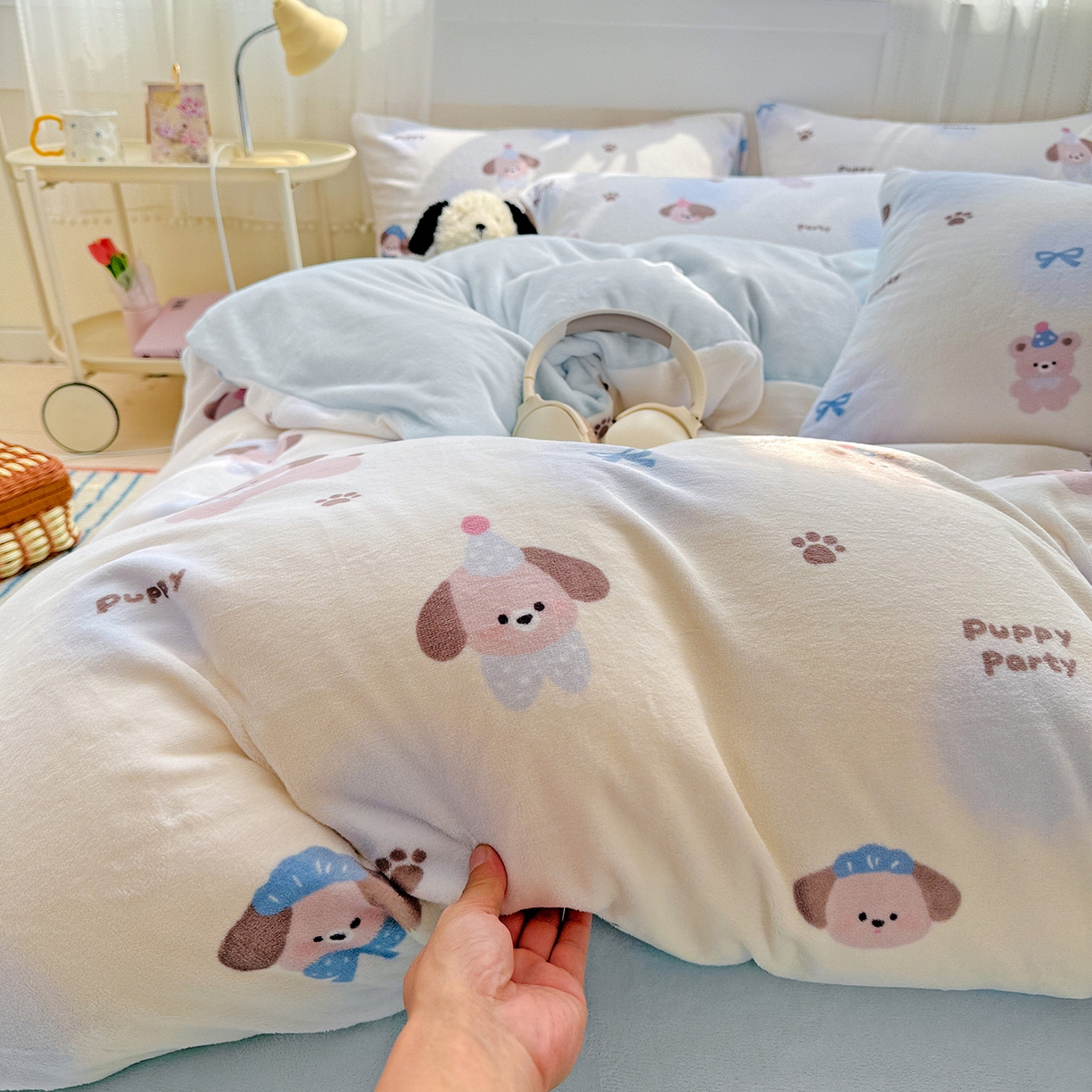 耀悦家纺 2025新款牛奶绒小清新高克重ins风卡通四件套 小奶狗派对