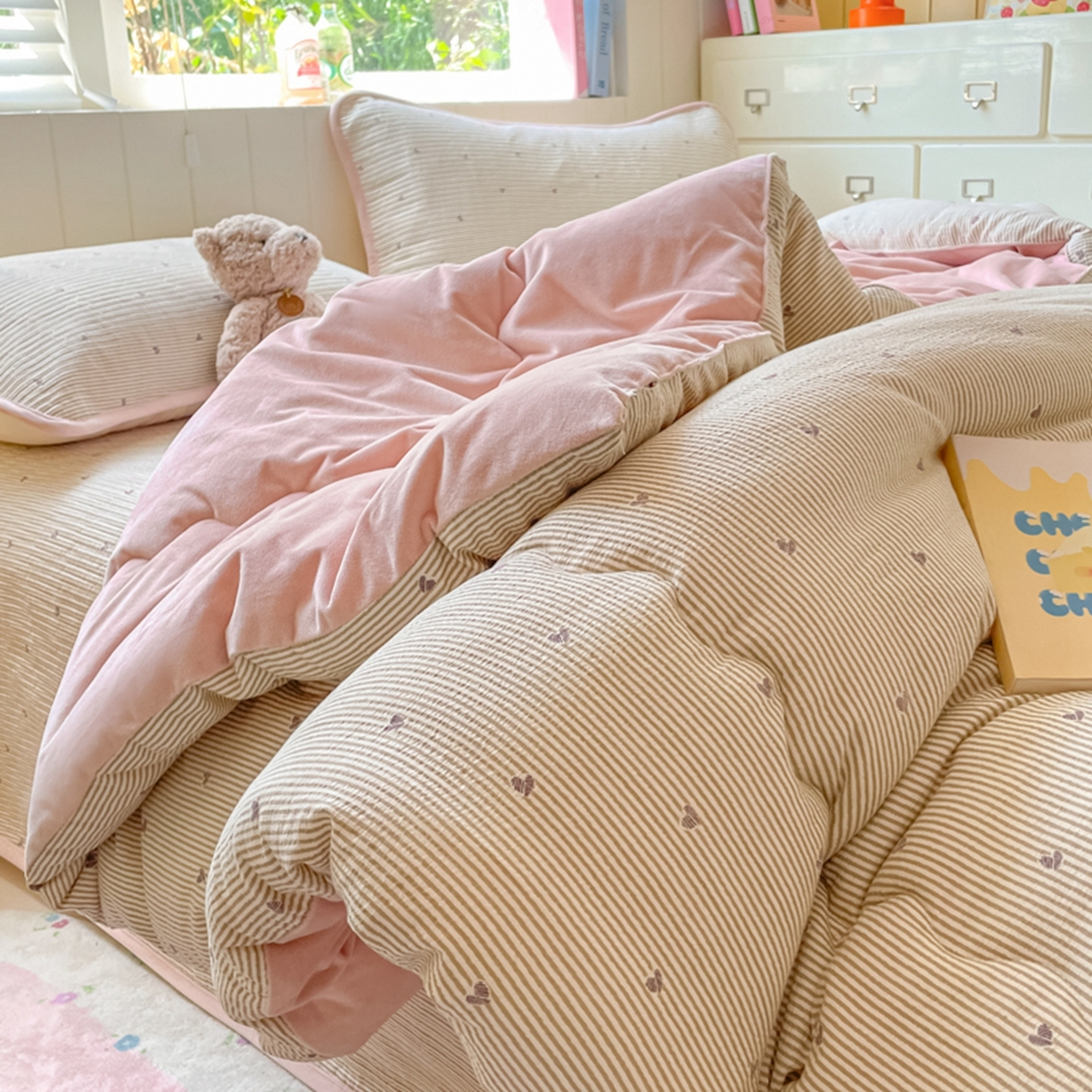 91家纺网 家纺一手货源 找家纺 老帅的工厂店 2025新款A类云感懒人冬季一体被被子被芯床盖四件套 心动