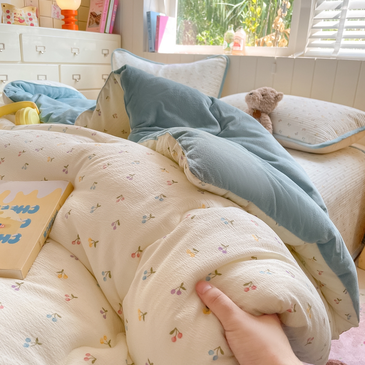 91家纺网 家纺一手货源 找家纺 老帅的工厂店 2025新款A类云感懒人冬季一体被被子被芯床盖四件套 樱桃味