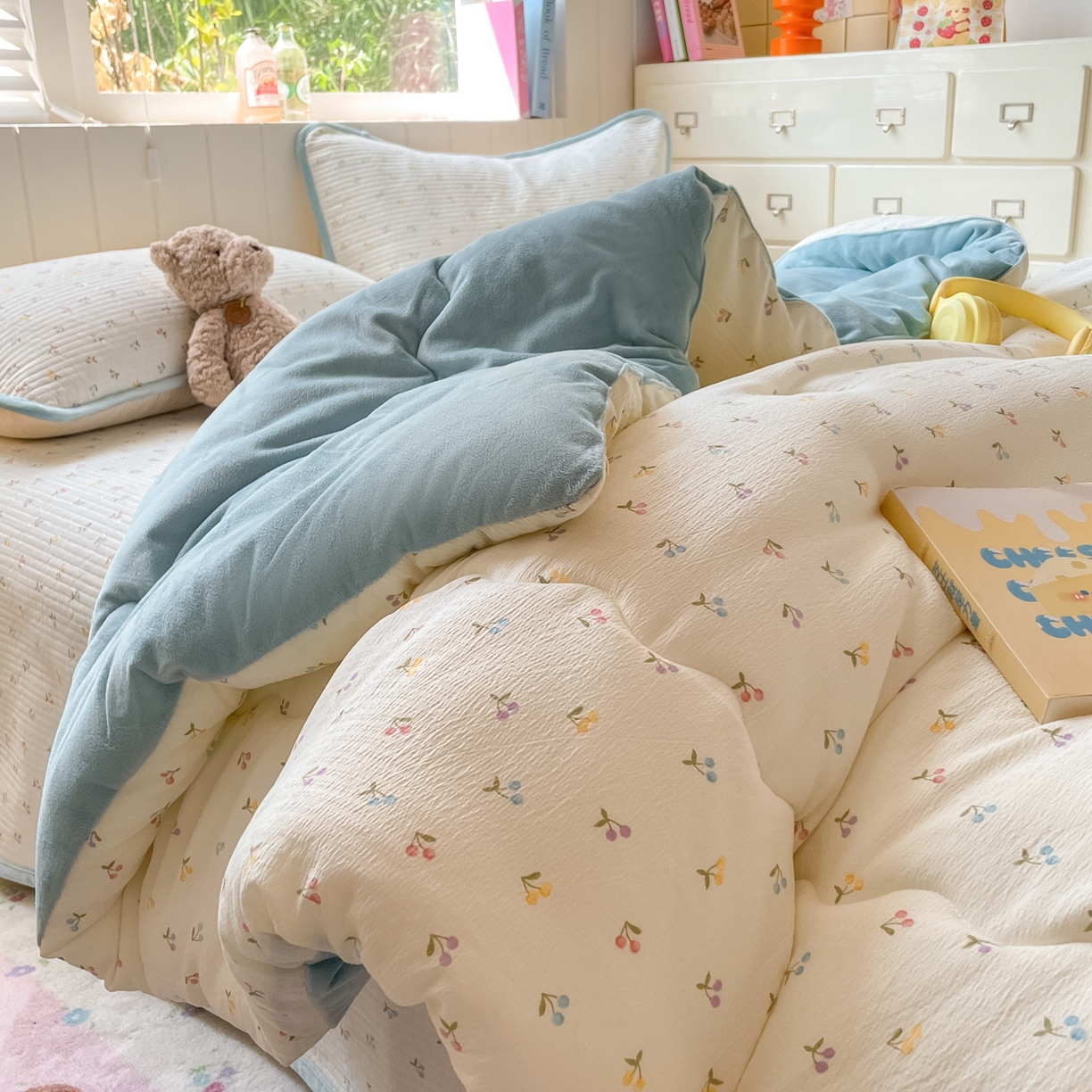 91家纺网 家纺一手货源 找家纺 老帅的工厂店 2025新款A类云感懒人冬季一体被被子被芯床盖四件套 樱桃味