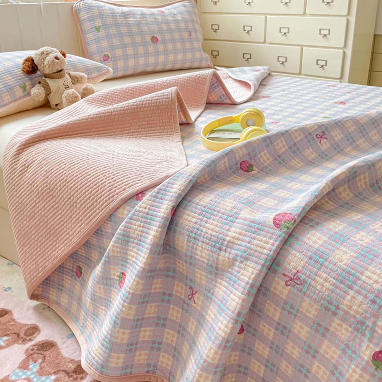 91家纺网 家纺一手货源 找家纺 老帅的工厂店 2025新款A类云感懒人冬季一体被被子被芯床盖四件套 莓有烦恼