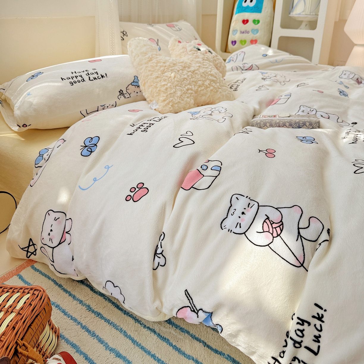 91家纺网 家纺一手货源 找家纺 耀悦家纺 2025新款牛奶绒小清新高克重ins风卡通四件套 五角星小猫