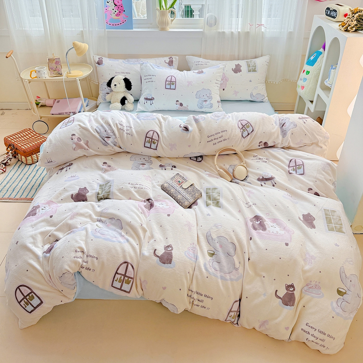 91家纺网 家纺一手货源 找家纺 耀悦家纺 2025新款牛奶绒小清新高克重ins风卡通四件套 小象的生日聚会