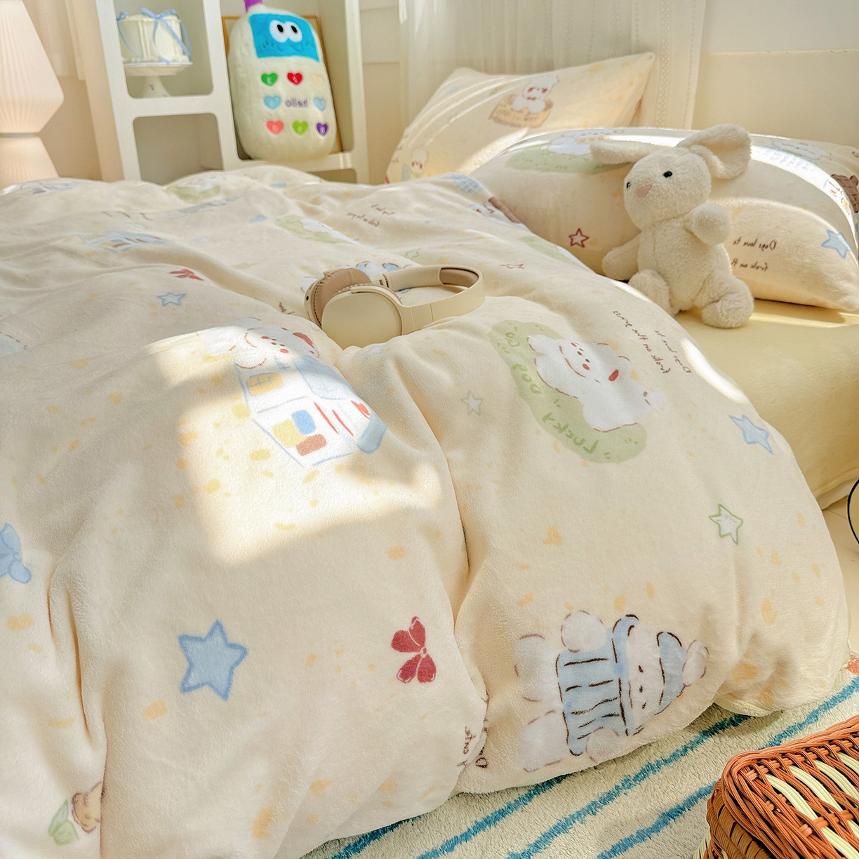 91家纺网 家纺一手货源 找家纺 耀悦家纺 2025新款牛奶绒小清新高克重ins风卡通四件套 萌宠的田园生活