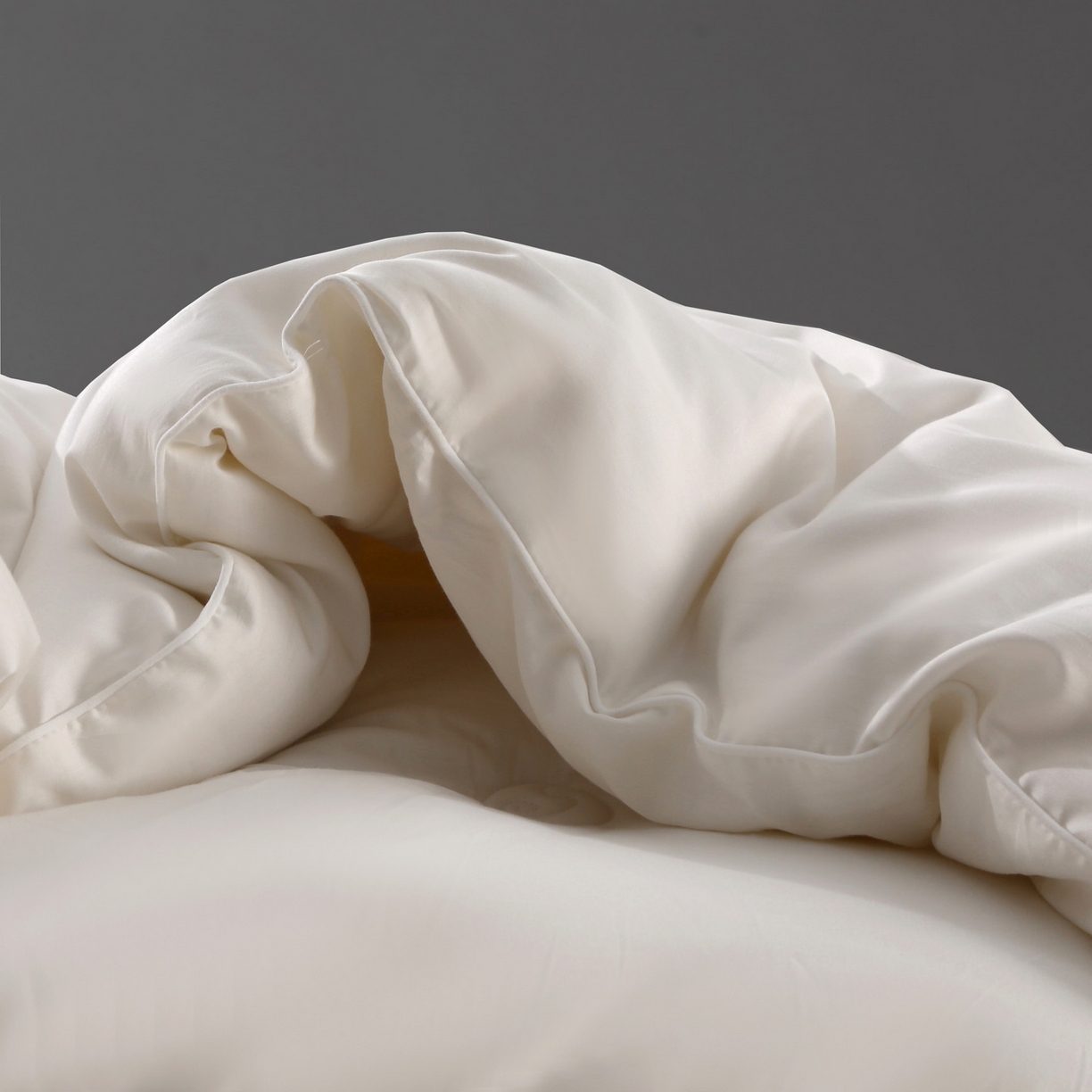 91家纺网 家纺一手货源 找家纺 薇玛仕 2025新款80支天雪棉全棉纯棉澳洲羊毛被冬被被子被芯 珍珠白