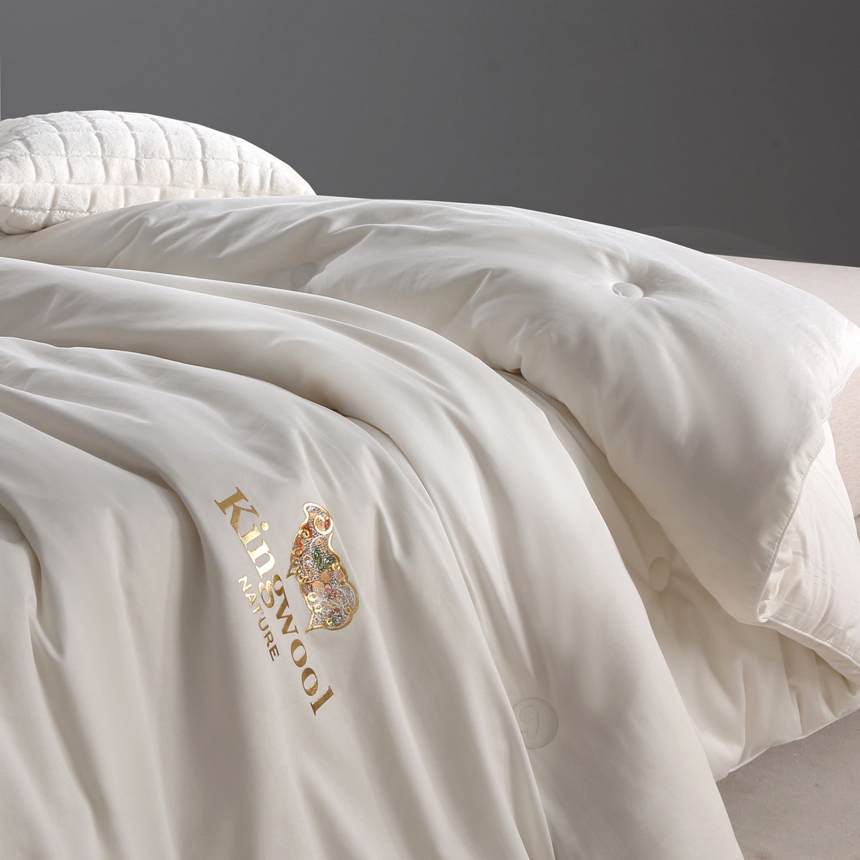 91家纺网 家纺一手货源 找家纺 薇玛仕 2025新款80支天雪棉全棉纯棉澳洲羊毛被冬被被子被芯 珍珠白