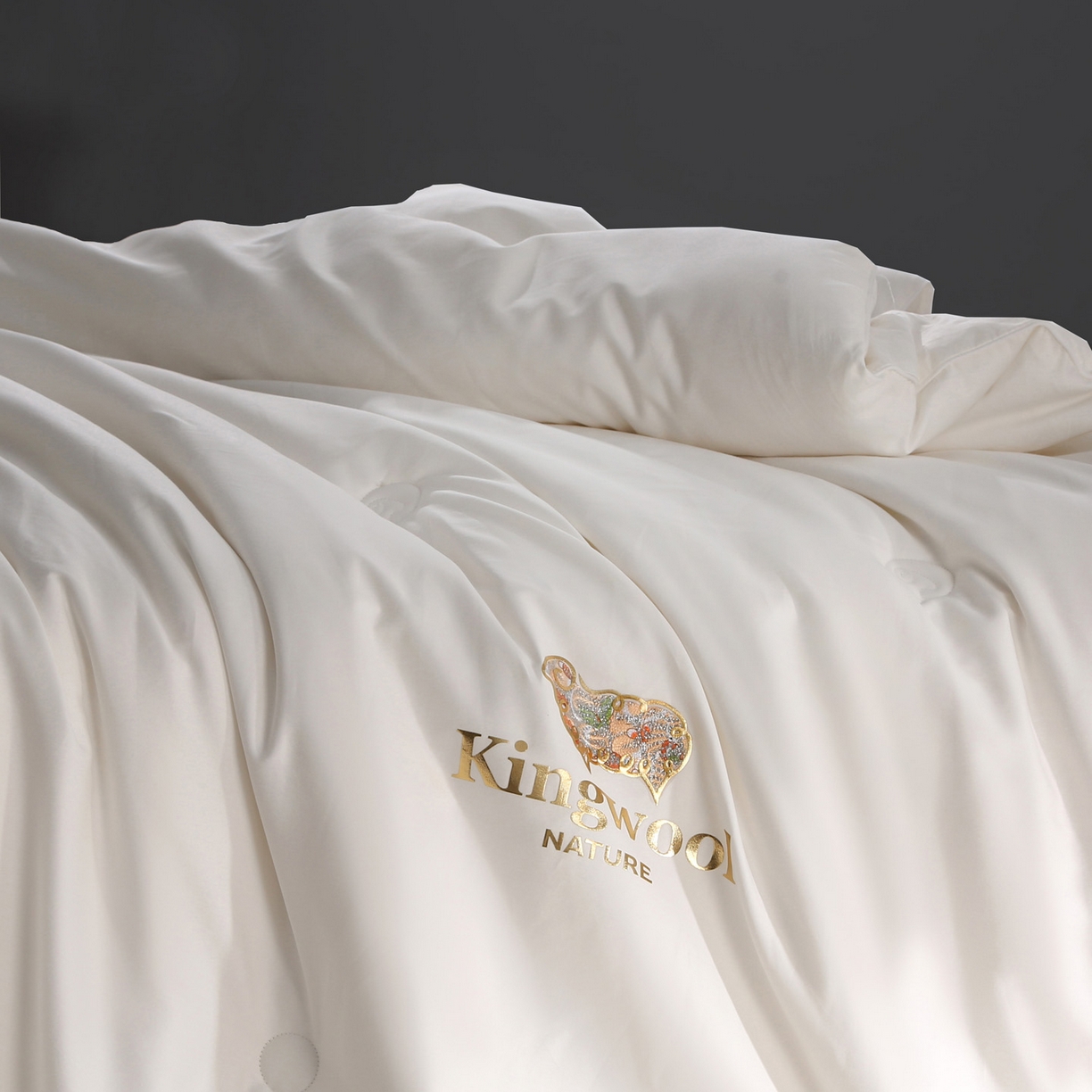 91家纺网 家纺一手货源 找家纺 薇玛仕 2025新款80支天雪棉全棉纯棉澳洲羊毛被冬被被子被芯 珍珠白