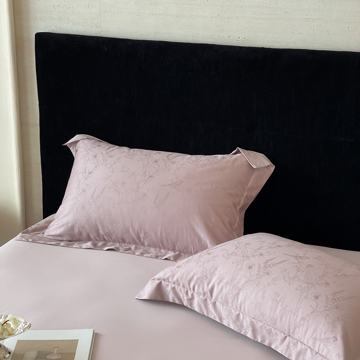 91家纺网 家纺一手货源 找家纺 栩裕纺织 2025新款长绒棉提花最新款单品 陌上枝头-莫奈紫