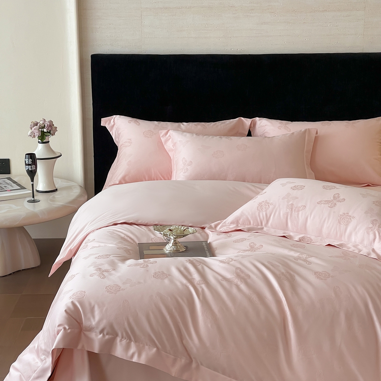 91家纺网 家纺一手货源 找家纺 栩裕纺织 2025新款长绒棉提花最新款单品四件套 花间集-仙桃粉