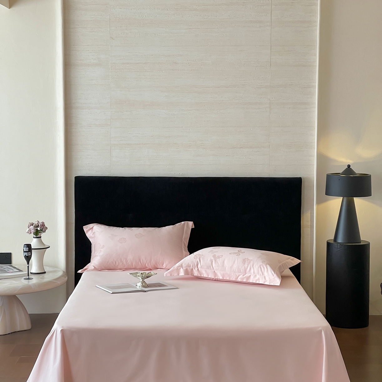 91家纺网 家纺一手货源 找家纺 栩裕纺织 2025新款长绒棉提花最新款单品四件套 花间集-仙桃粉