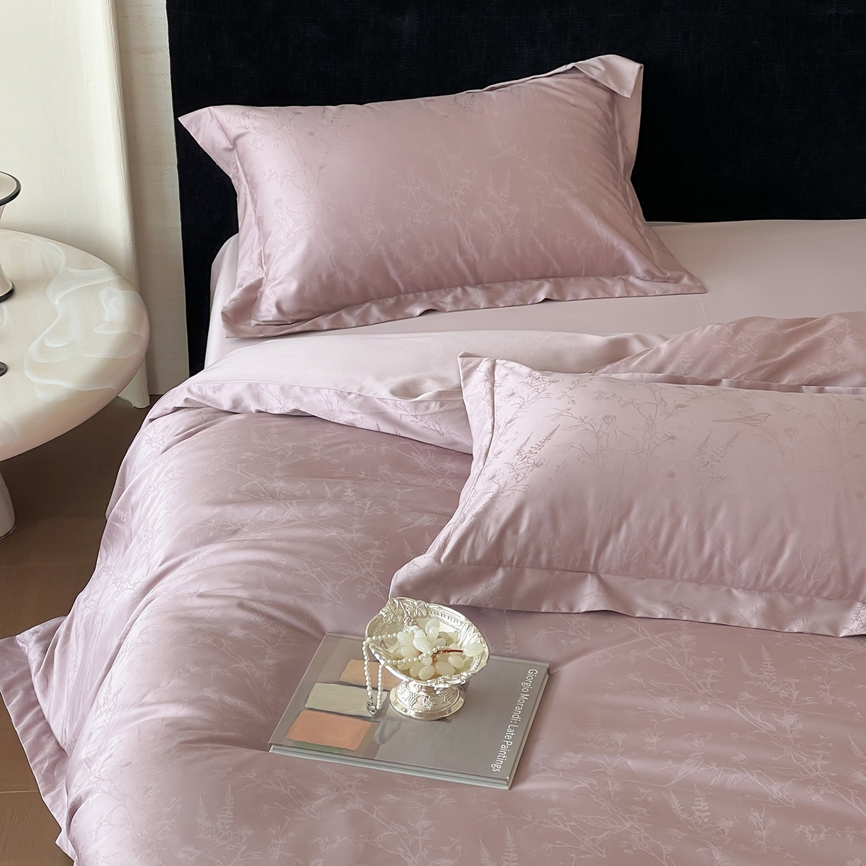 91家纺网 家纺一手货源 找家纺 栩裕纺织 2025新款长绒棉提花最新款单品 陌上枝头-莫奈紫