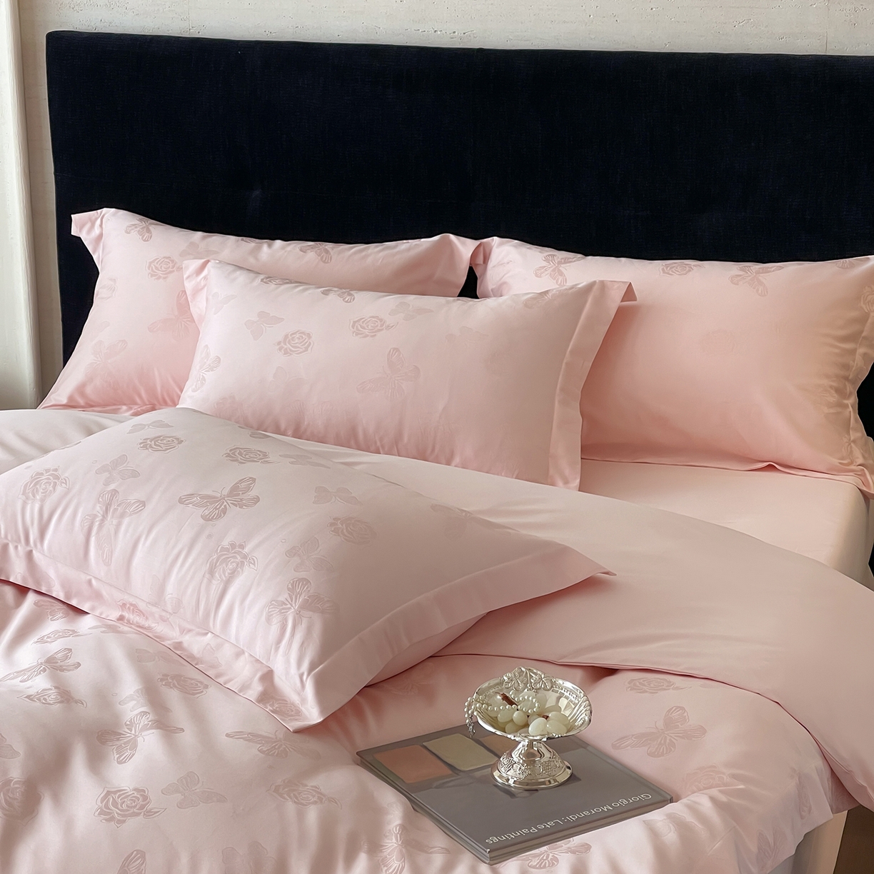 91家纺网 家纺一手货源 找家纺 栩裕纺织 2025新款长绒棉提花最新款单品四件套 花间集-仙桃粉