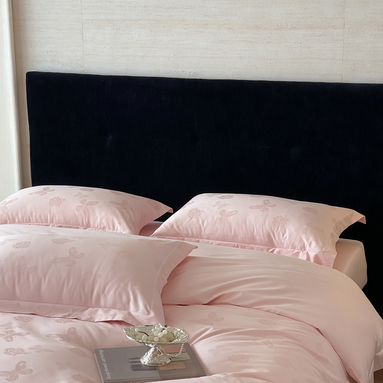 91家纺网 家纺一手货源 找家纺 栩裕纺织 2025新款长绒棉提花最新款单品四件套 花间集-仙桃粉