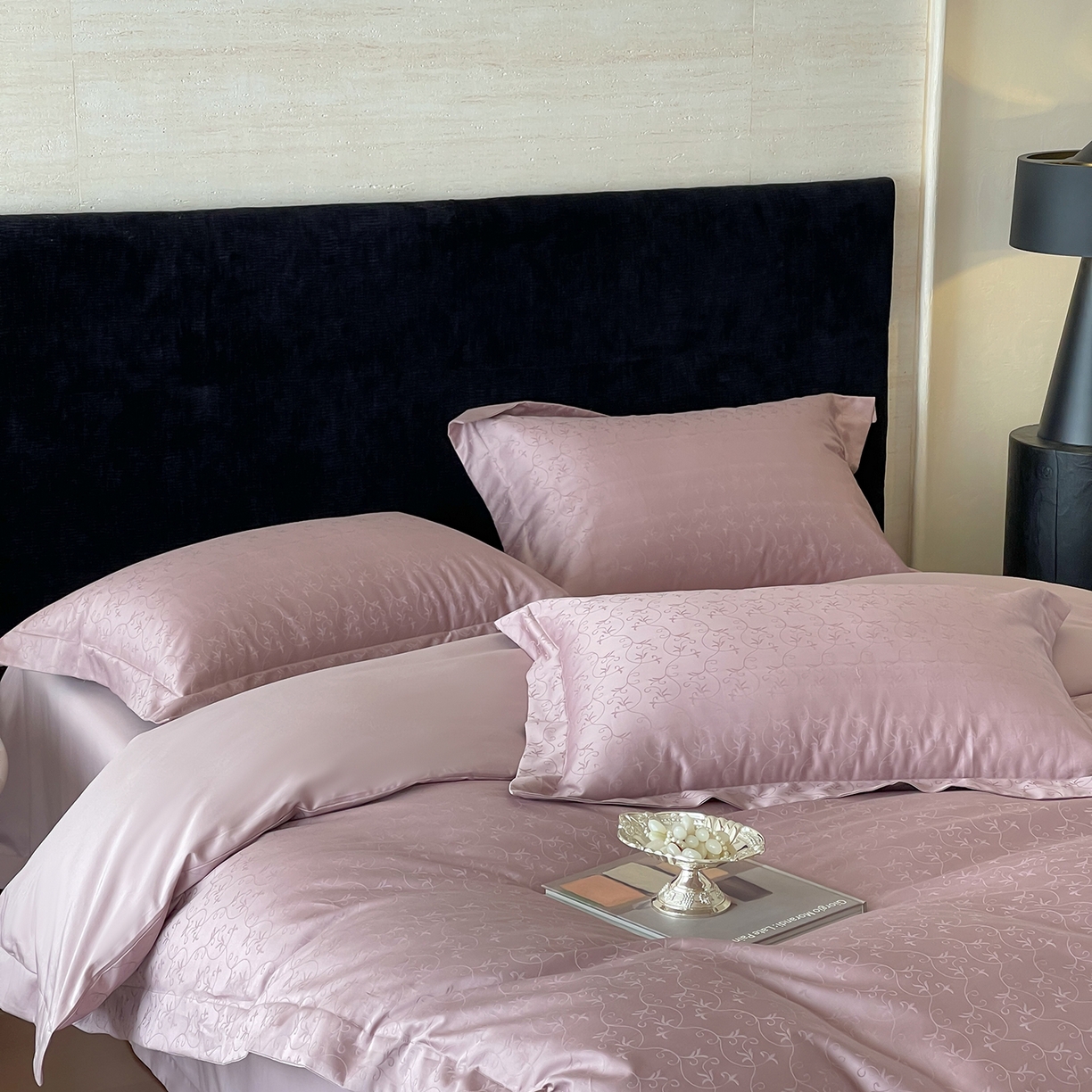 91家纺网 家纺一手货源 找家纺 栩裕纺织 2025新款长绒棉提花最新款单品四件套 克洛伊-莫奈紫