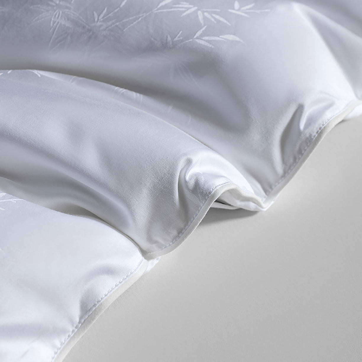 91家纺网 家纺一手货源 找家纺 （总）薇玛仕 2025新款100支全棉纯棉大提花桑蚕丝被四季黄金蚕丝被子母被被子被芯蝶舞（特殊重量可以定做，联系客服。定制款不退不换）