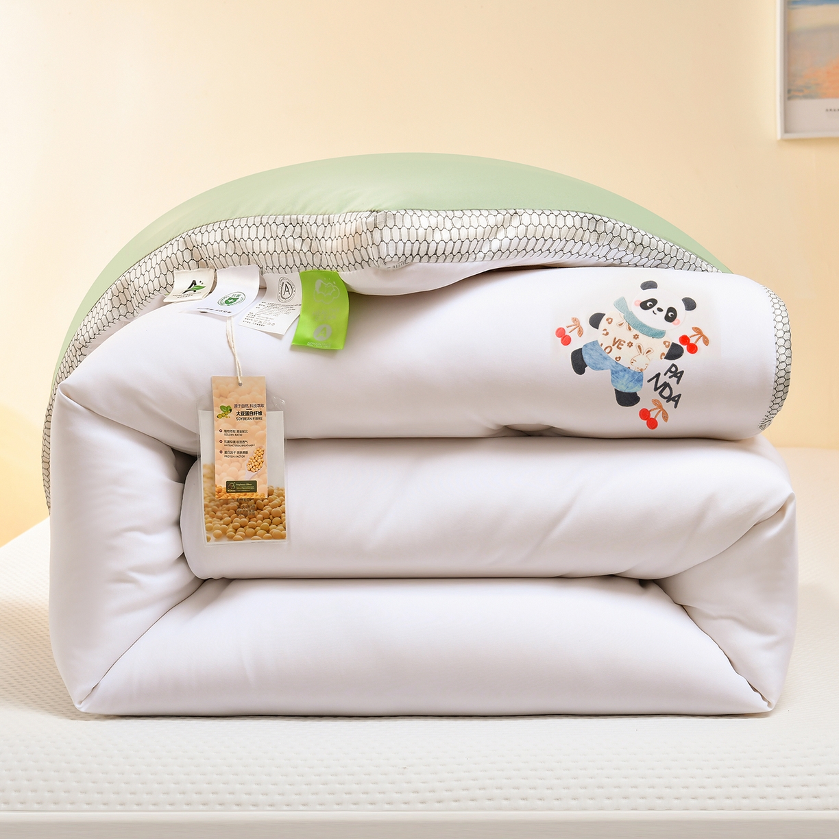 91家纺网 家纺一手货源 找家纺 瑶瑶家居 2025新款立体毛巾绣七孔被大豆纤维被被子被芯 立体极光白+果绿