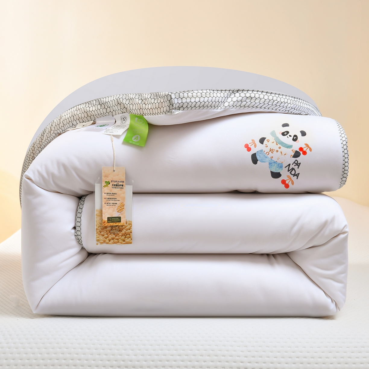 91家纺网 家纺一手货源 找家纺 瑶瑶家居 2025新款立体毛巾绣七孔被大豆纤维被被子被芯 立体极光白+浅灰