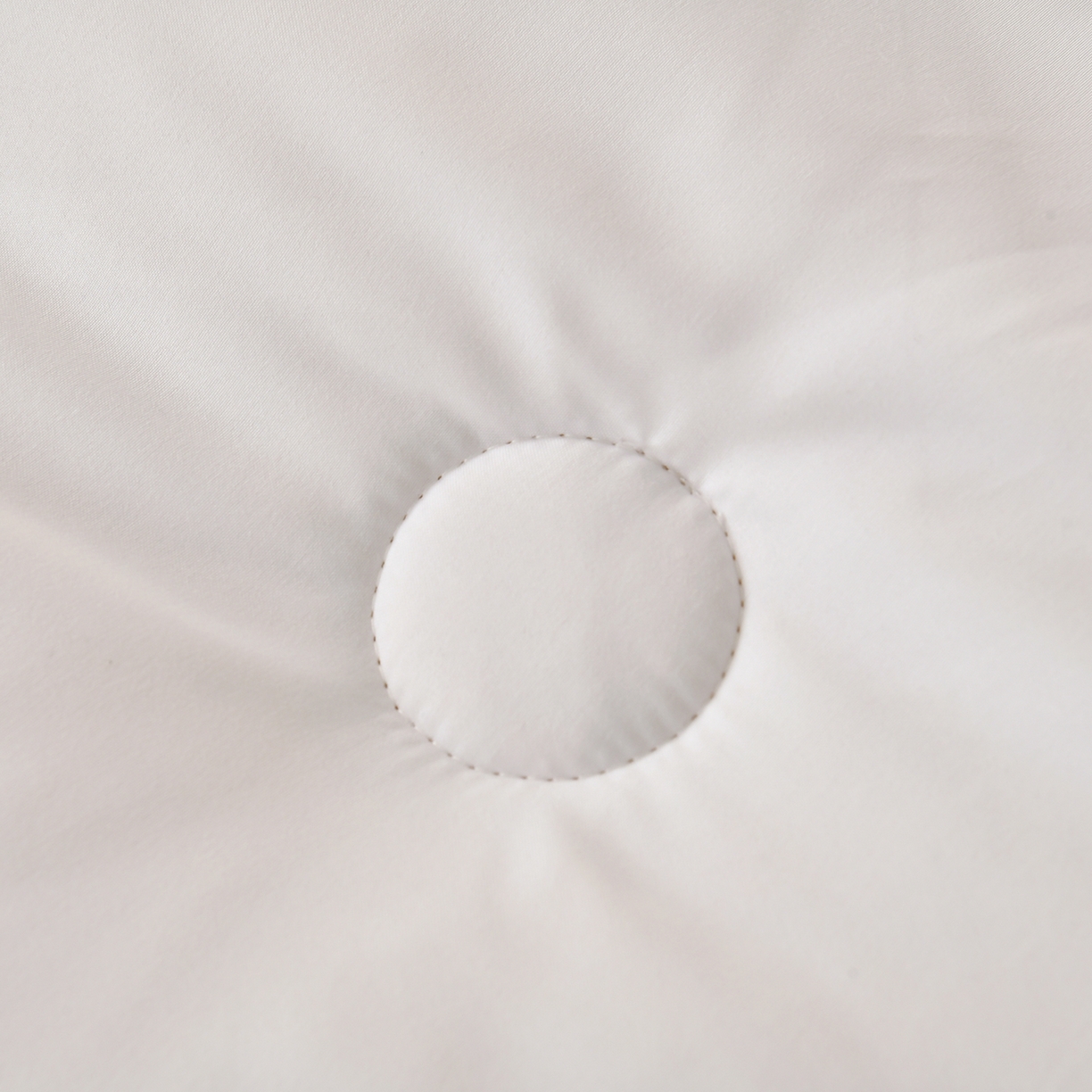 91家纺网 家纺一手货源 找家纺 瑶瑶家居 2025新款立体毛巾绣七孔被大豆纤维被被子被芯 立体极光白+黛粉