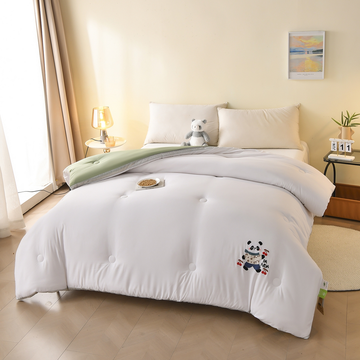 91家纺网 家纺一手货源 找家纺 瑶瑶家居 2025新款立体毛巾绣七孔被大豆纤维被被子被芯 立体极光白+果绿