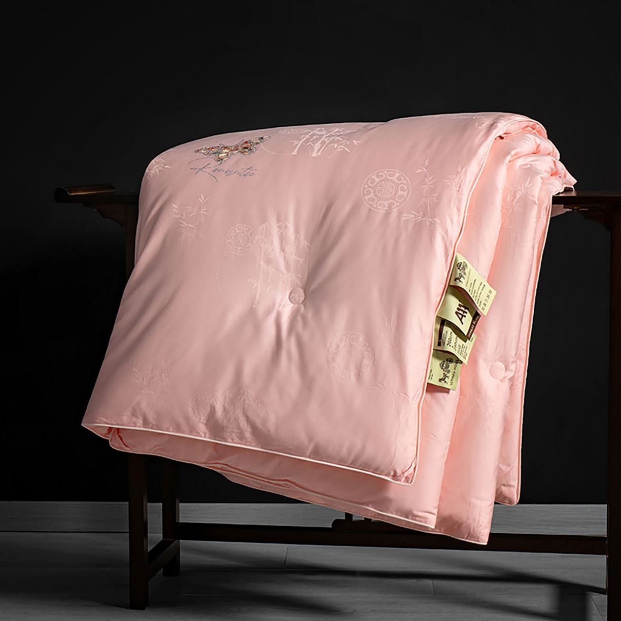 91家纺网 家纺一手货源 找家纺 （总）薇玛仕 2025新款100支全棉纯棉大提花桑蚕丝被四季黄金蚕丝被子母被被子被芯蝶舞（特殊重量可以定做，联系客服。定制款不退不换）