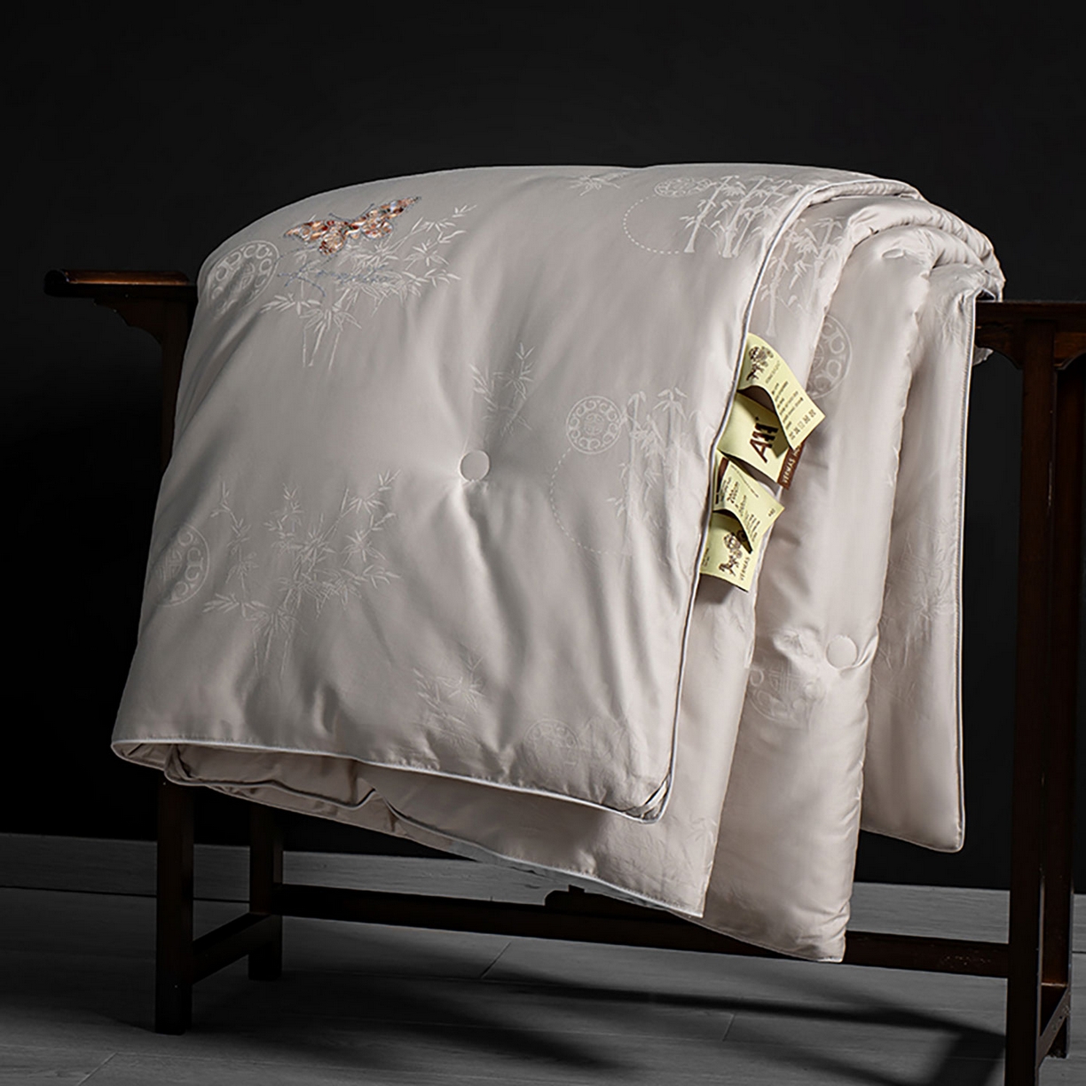 91家纺网 家纺一手货源 找家纺 （总）薇玛仕 2025新款100支全棉纯棉大提花桑蚕丝被四季黄金蚕丝被子母被被子被芯蝶舞（特殊重量可以定做，联系客服。定制款不退不换）