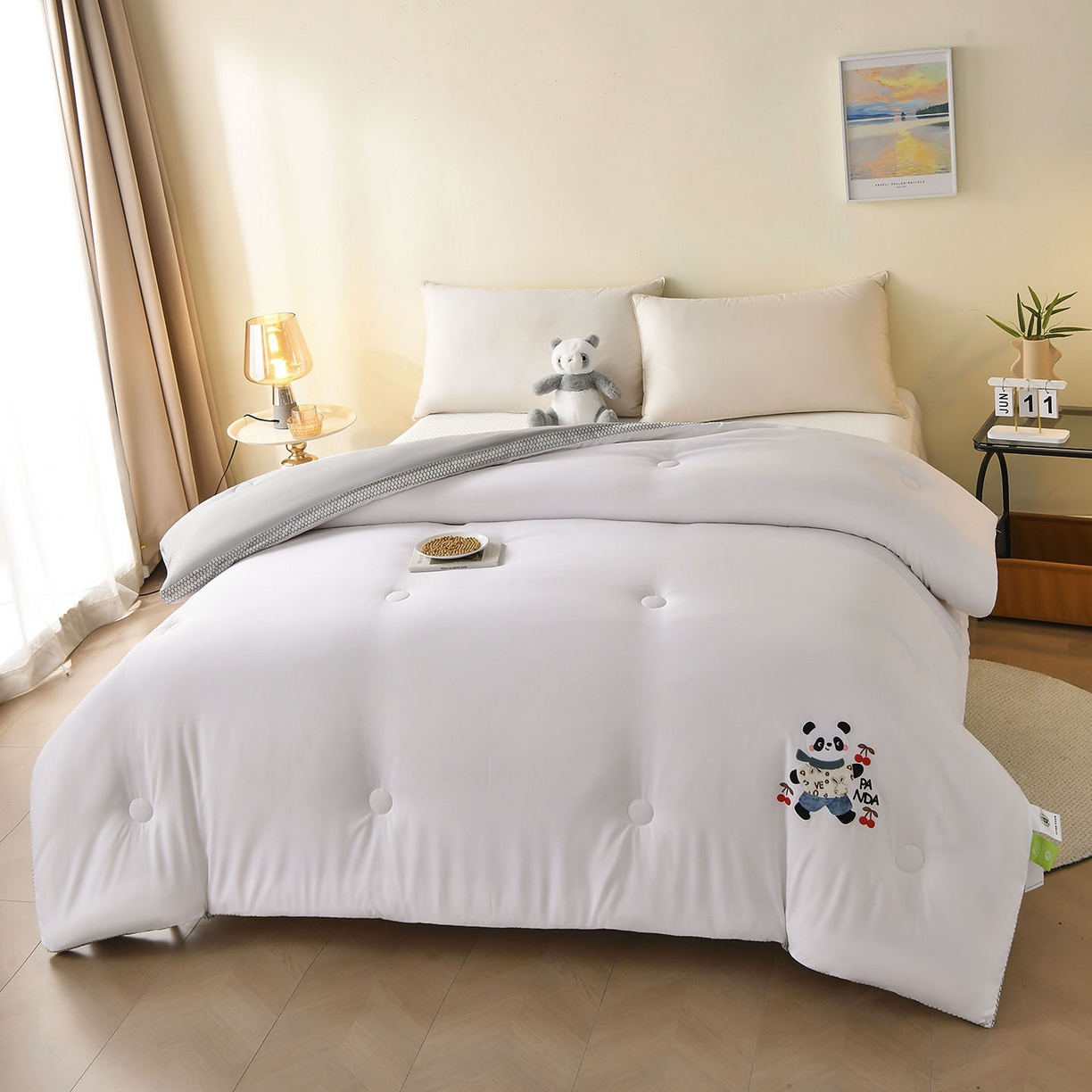 91家纺网 家纺一手货源 找家纺 瑶瑶家居 2025新款立体毛巾绣七孔被大豆纤维被被子被芯 立体极光白+浅灰