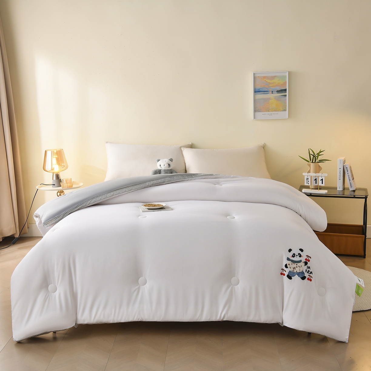 91家纺网 家纺一手货源 找家纺 瑶瑶家居 2025新款立体毛巾绣七孔被大豆纤维被被子被芯 立体极光白+浅灰