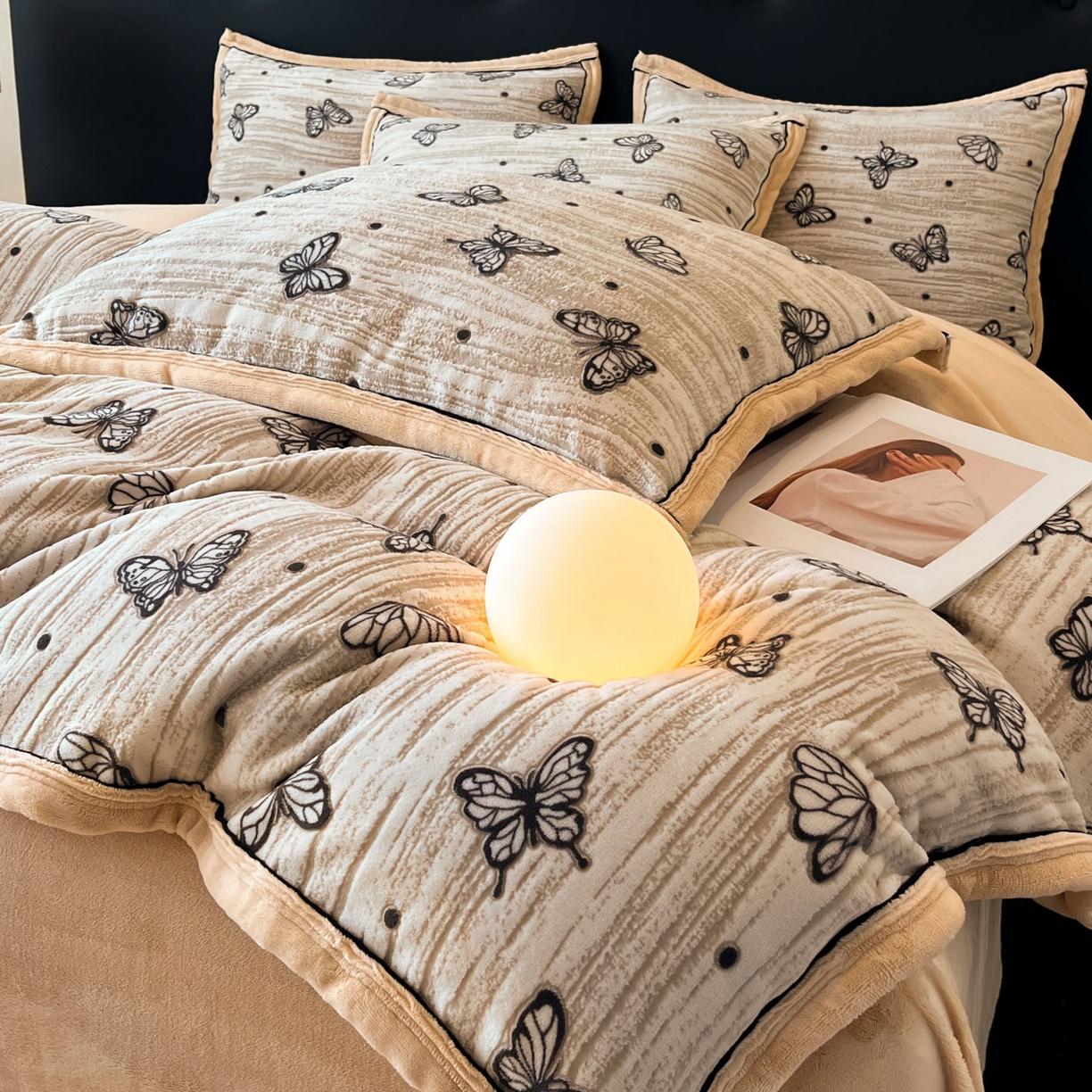 91家纺网 家纺一手货源 找家纺 （总）金麦家纺 2025新款雕花牛奶绒工艺蝴蝶款四件套