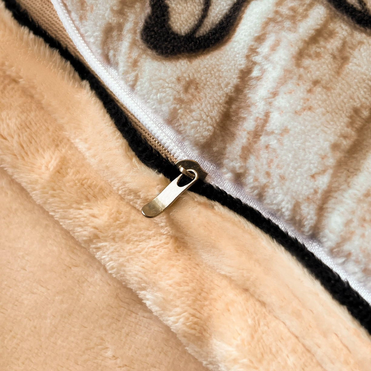 91家纺网 家纺一手货源 找家纺 （总）金麦家纺 2025新款雕花牛奶绒工艺蝴蝶款四件套