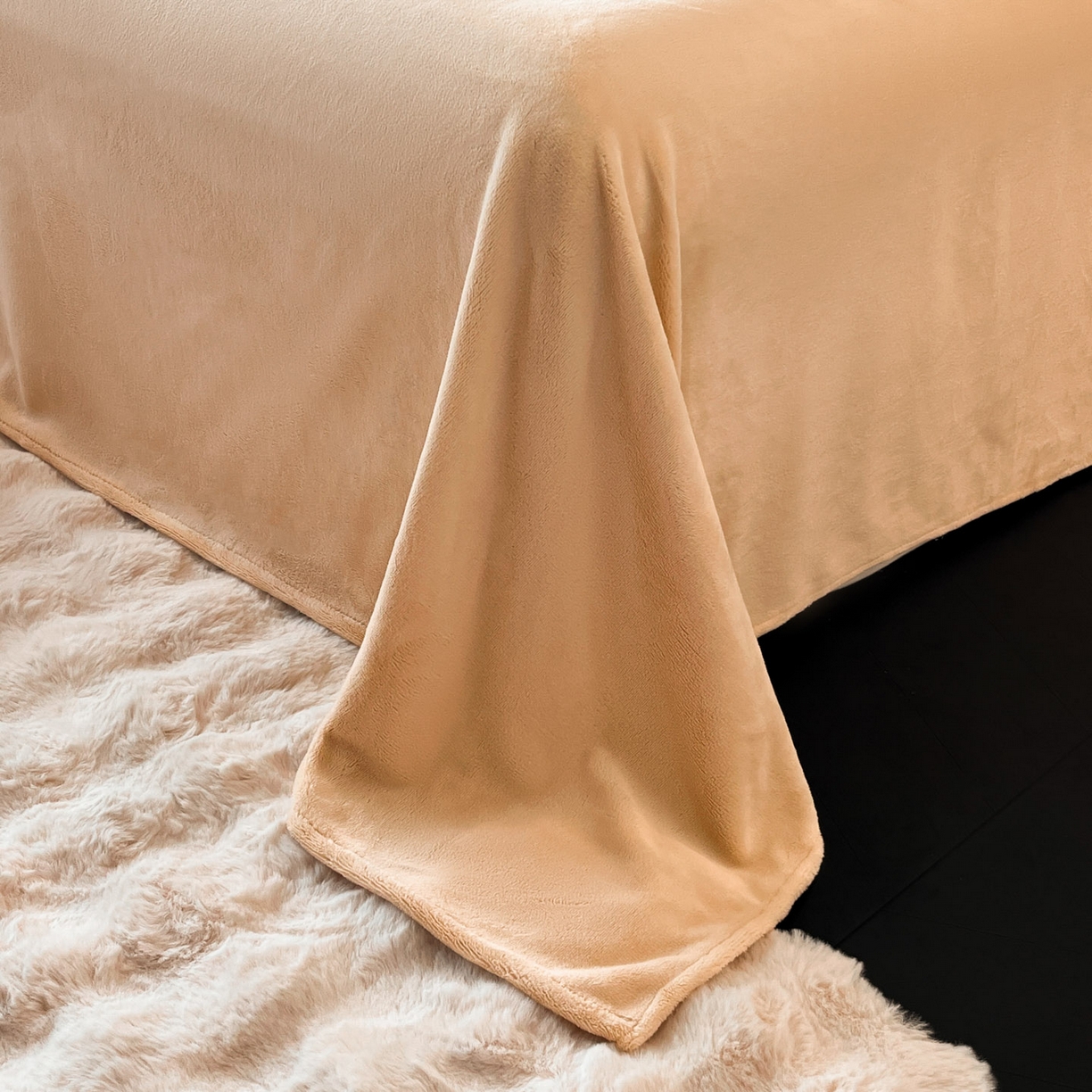 91家纺网 家纺一手货源 找家纺 （总）金麦家纺 2025新款雕花牛奶绒工艺蝴蝶款四件套