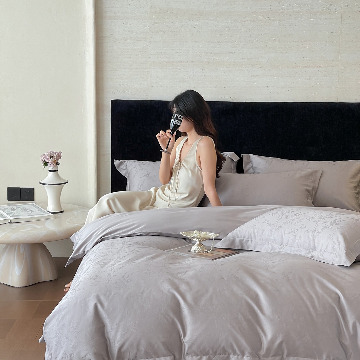 91家纺网 家纺一手货源 找家纺 栩裕纺织 2025新款长绒棉提花最新款单品四件套 陌上枝头-高级灰