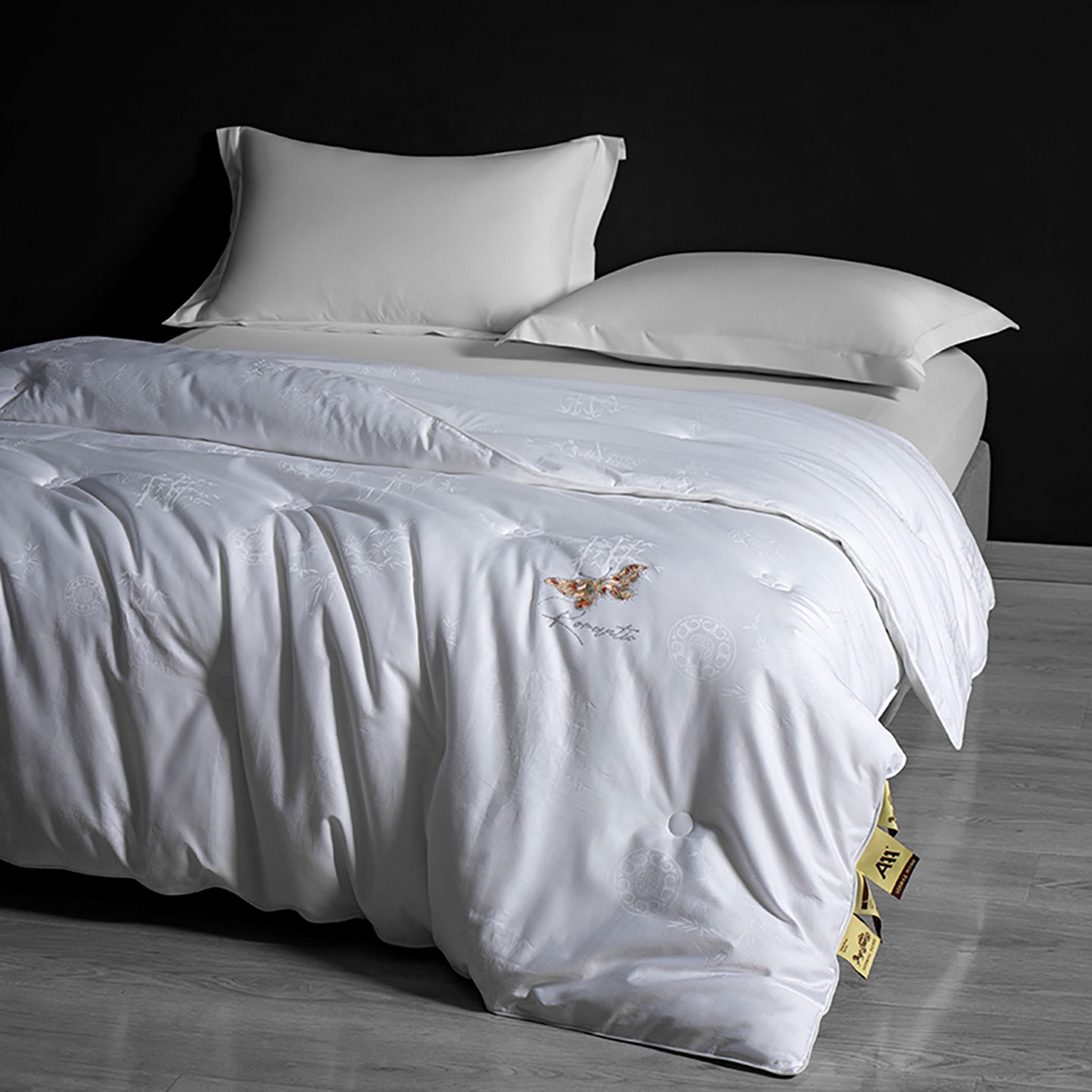 91家纺网 家纺一手货源 找家纺 薇玛仕 2025新款100支全棉纯棉大提花桑蚕丝被四季黄金蚕丝被子母被被子被芯蝶舞（特殊重量可以定做，联系客服。定制款不退不换） 蝶舞-本白
